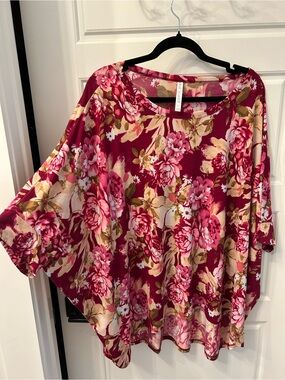 Dear Scarlett WRINKLE FREE  Scoop Neck Top in Burgundy